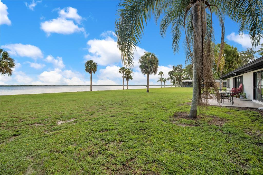 90 Crescent Blvd in Sanford, FL - Building Photo