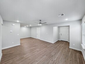 317 NW 65th Ave in Bentonville, AR - Building Photo - Building Photo