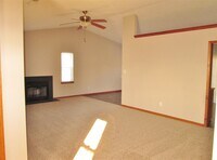 114 Nicole Ct photo'