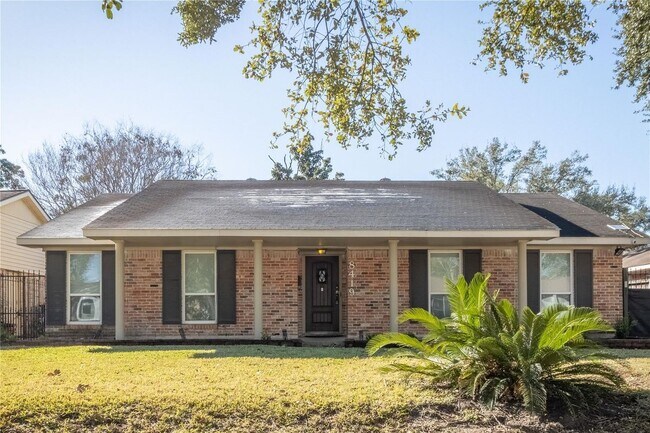 8419 Sharpview Dr