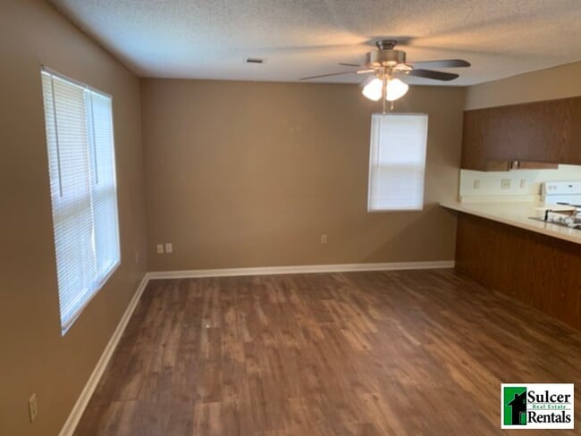 1502 Nelms St in Jonesboro, AR - Building Photo - Building Photo
