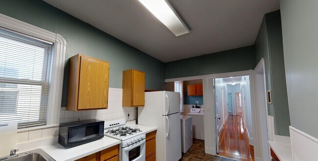 789 Columbia Rd, Unit 3 in Boston, MA - Building Photo - Building Photo