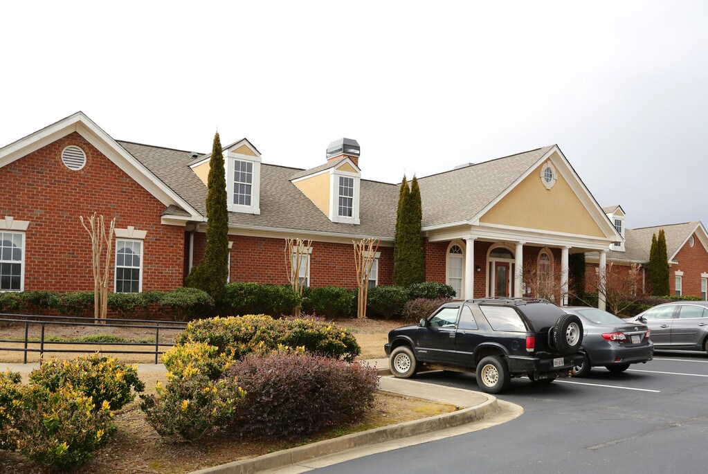 Mountainside Manor Apartments in Jasper, GA