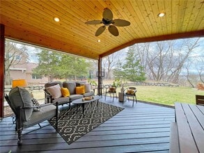 6560 Shadow Ln in Chanhassen, MN - Building Photo - Building Photo
