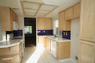 8016 Johannisberg Way in Sacramento, CA - Building Photo - Building Photo