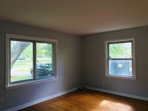 266 Hoover Dr in Rochester, NY - Building Photo - Building Photo