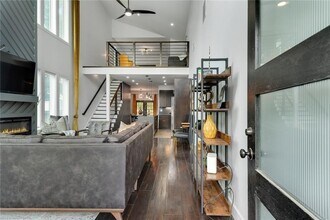 255 Mathewson Pl SW in Atlanta, GA - Building Photo - Building Photo