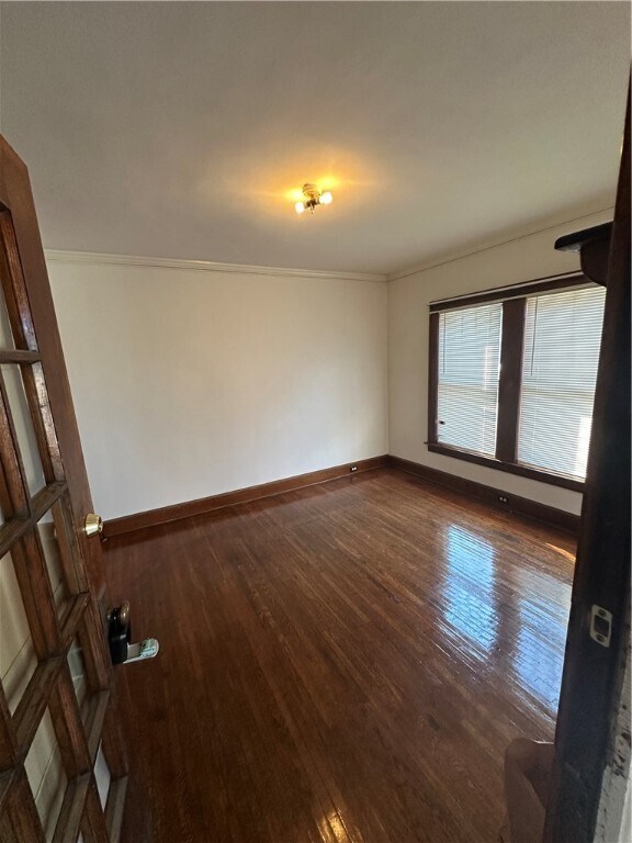 211 Austin Ln in Elmira, NY - Building Photo - Building Photo