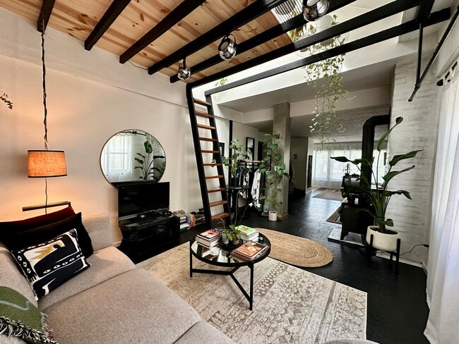 134 NW 21st Ave, Unit #2