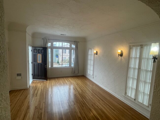 642 1/2 Maltman Ave in Los Angeles, CA - Building Photo - Building Photo