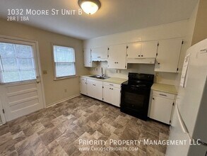 1032 Moore St in Harrisonburg, VA - Building Photo - Building Photo