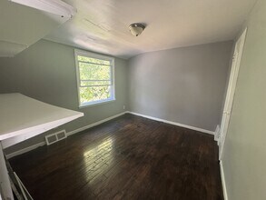 19803 Moross Rd in Detroit, MI - Building Photo - Building Photo