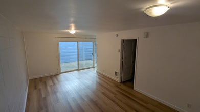 1370 High St in Eugene, OR - Building Photo - Building Photo