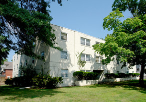 1957 Summit St Apartments