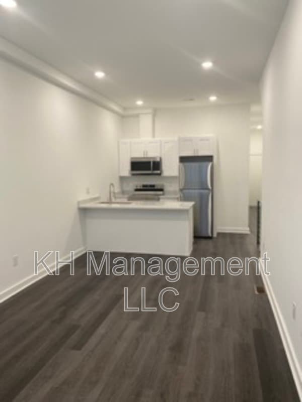 2032 N 18th St in Philadelphia, PA - Building Photo - Building Photo