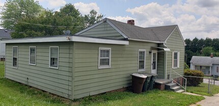 1308 Cypress St in Greensboro, NC - Building Photo - Building Photo