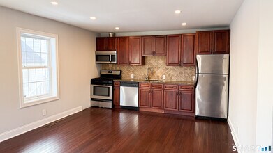 271 Seaside Ave in Stamford, CT - Building Photo - Building Photo