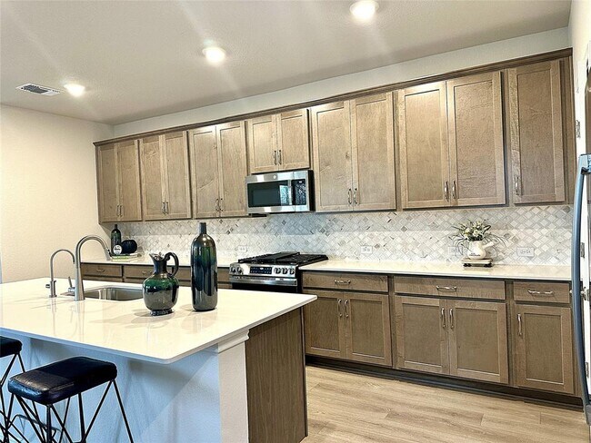 101 Rita Blanca Bnd in Bastrop, TX - Building Photo - Building Photo