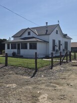 10395 Avenue 384 in Dinuba, CA - Building Photo
