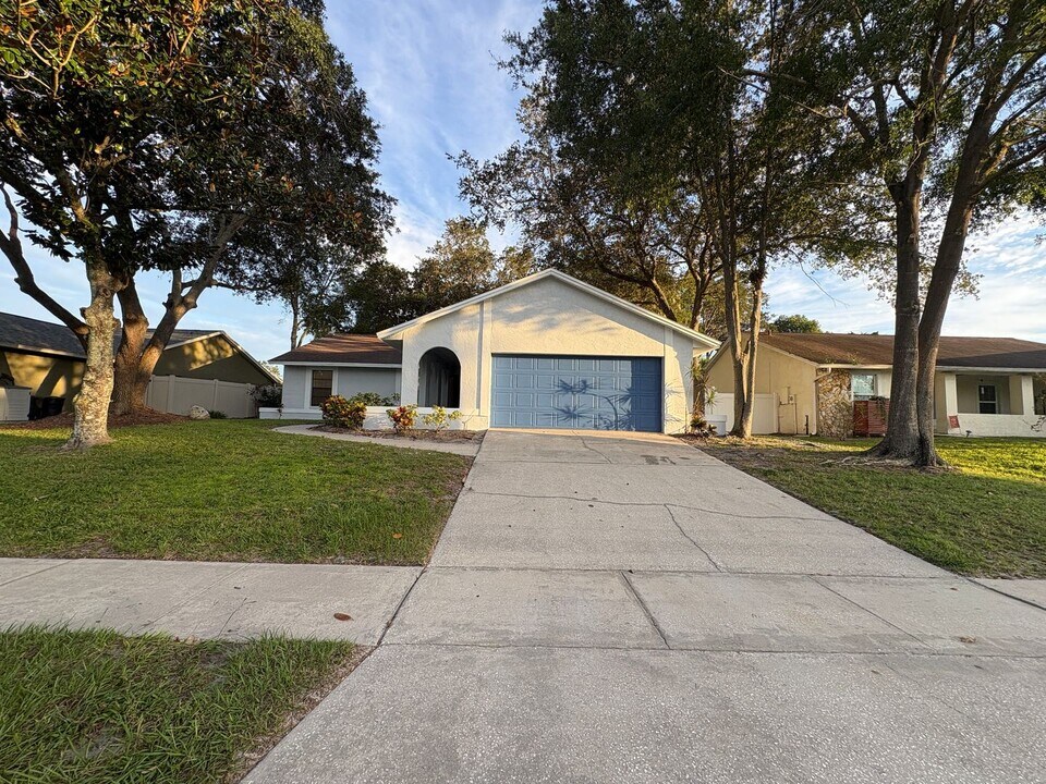 1543 Elf Stone Dr in Casselberry, FL - Building Photo