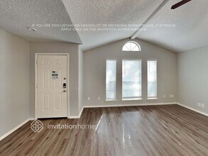 8037 Iris Cir in Fort Worth, TX - Building Photo - Building Photo