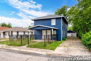 1336 W Ridgewood Ct in San Antonio, TX - Building Photo - Building Photo