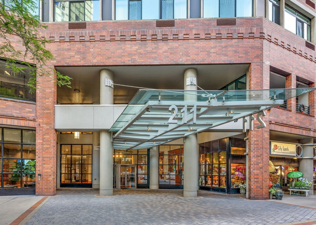 property at 211 E Ohio St