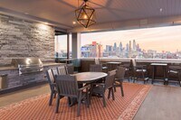 250 N Christopher Columbus Blvd