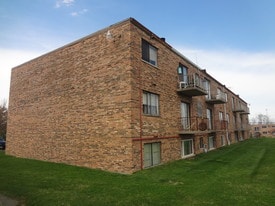 3763 Westmont Dr in Cincinnati, OH - Building Photo