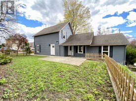 41 Arnold Crescent in Richmond Hill, ON - Building Photo