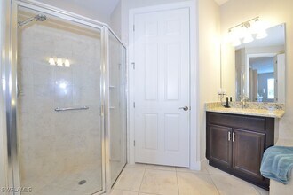 10271 Glastonbury Cir in Ft. Myers, FL - Building Photo - Building Photo