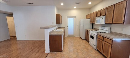 1511 Cardinal Peak Ln in Las Vegas, NV - Building Photo - Building Photo