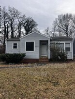 1034 E Lexington Ave in High Point, NC - Building Photo