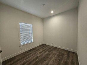 3642 Boulder Hwy in Las Vegas, NV - Building Photo - Building Photo