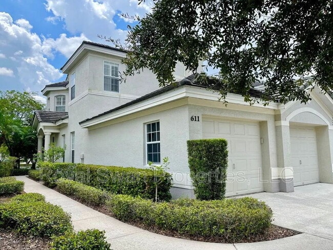 property at 611 Grasslands Village Cir