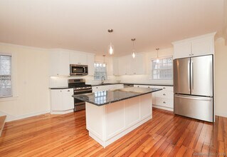 792 Farmington Ave in Farmington, CT - Building Photo - Building Photo