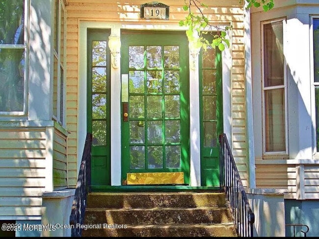 property at 19 Rector Pl