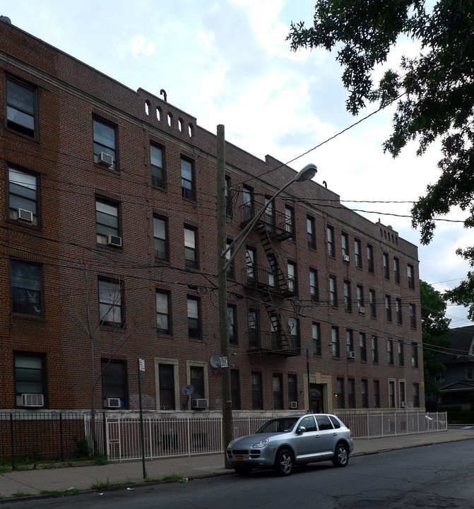 3223 Glenwood Rd in Brooklyn, NY - Foto de edificio