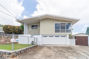 1535 Ala 'Amo'amo St in Honolulu, HI - Building Photo