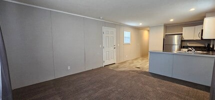 154 Birch Ct in Belleville, MI - Building Photo - Building Photo