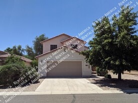 895 E Lakeview Dr in San Tan Valley, AZ - Building Photo