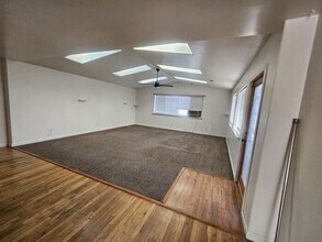 2055 Ives Ave in Reno, NV - Building Photo - Building Photo