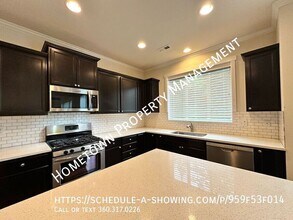 2411 Burlwood St NE in Lacey, WA - Building Photo - Building Photo