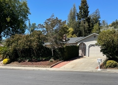 property at 10736 Porter Ln
