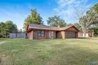 1905 Spanish Oaks Dr SE in Huntsville, AL - Building Photo - Building Photo