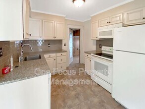 2216 Lincoln Dr in Williamsport, PA - Building Photo - Building Photo