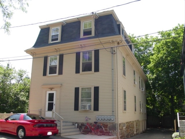 15 Harris St in Marblehead, MA - Foto de edificio