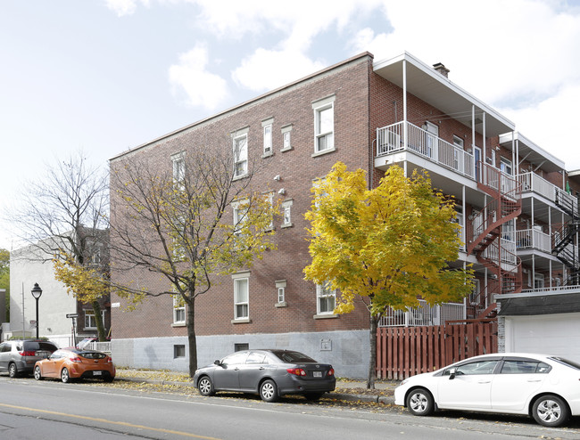 2501-2509 Chapleau Rue in Montréal, QC - Building Photo - Building Photo