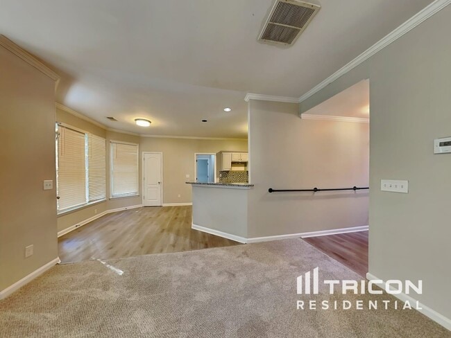 257 Winding Waters Ct in Stone Mountain, GA - Building Photo - Building Photo