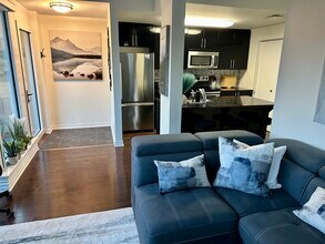 250 Lett St in Ottawa, ON - Building Photo - Building Photo